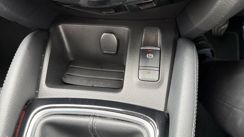 Nissan Qashqai 1.3 DiG-T Acenta Premium 5dr Petrol Hatchback